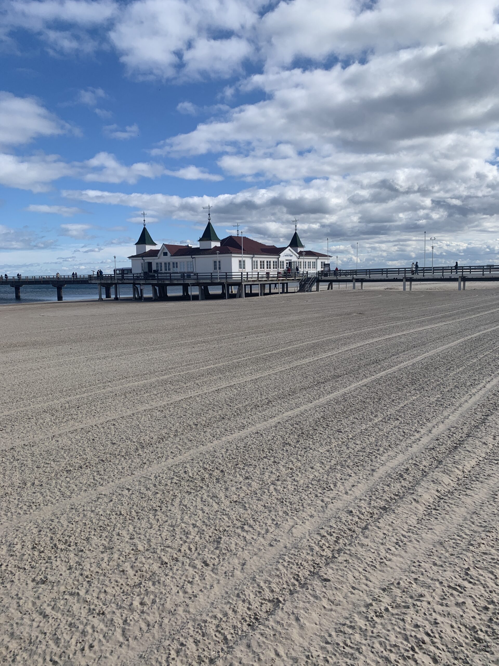 Ihr kämmt euch die Haare, wir kämmen den Strand. 🤝😀
